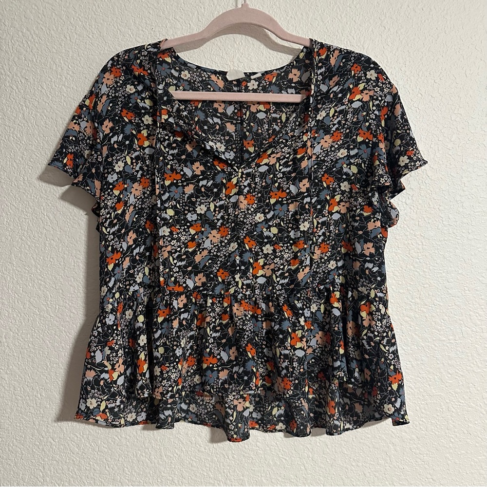 Gap Medium Multi-Color‎ w/Floral Print Peplum Blouse w/Flutter Sleeves - Summer